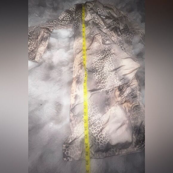 Gorgeous Savee Couture Animal Leopard Wrap V drape neckline, Bell Sleeves, XS - Picture 12 of 12